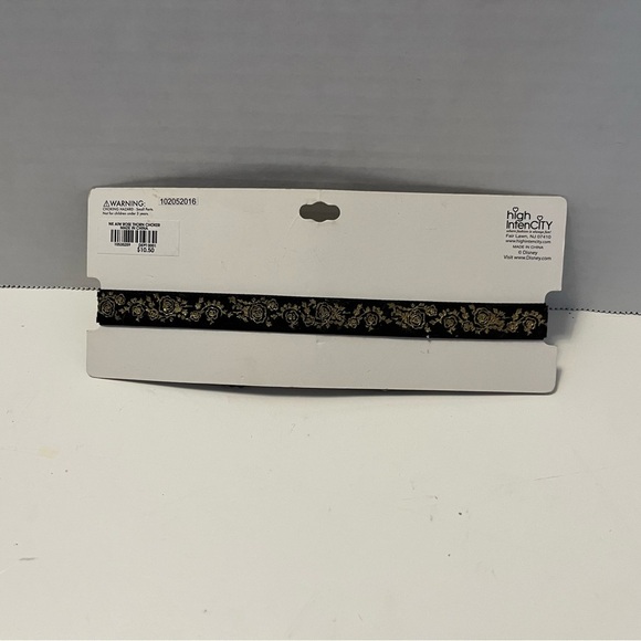 Queen of hearts neck choker - Picture 3 of 5